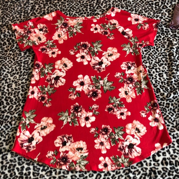 Tops - Floral shirt